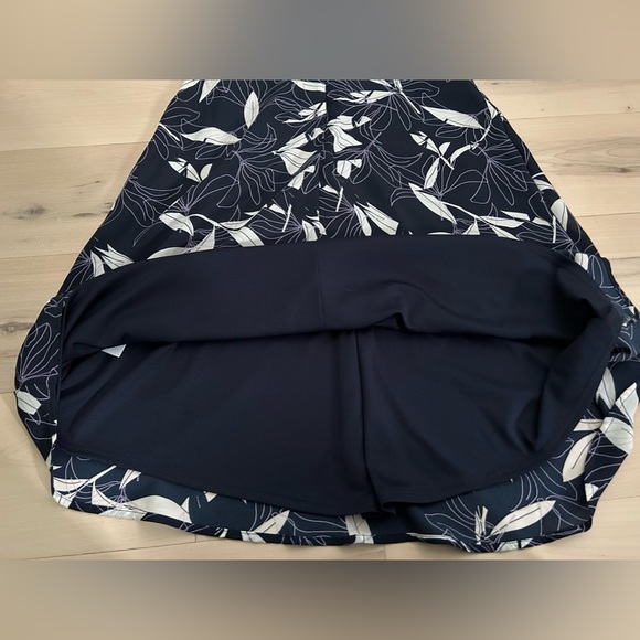 Banana Republic Twist Neck Floral Navy Dress Size 6 - Picture 9 of 13